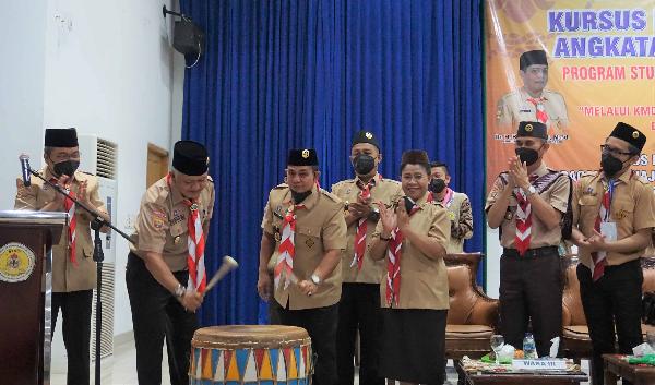 KWARCAB KOTA LUBUKLINGGAU BUKA KURSUS MAHIR DASAR (KMD) ANGKATAN KE II DI STKIP PGRI LUBUKLINGGAU