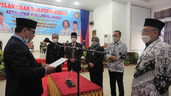 Pelantikan Ketua STKIP PGRI Lubuklinggau Masa Bakti 2021-2025